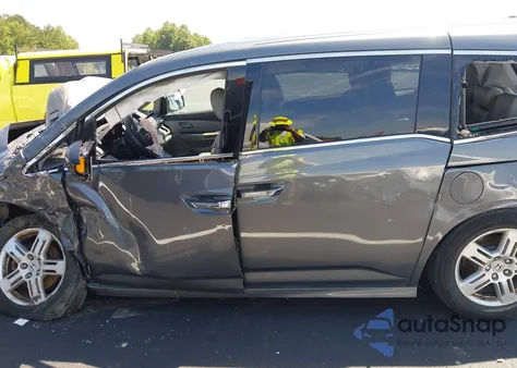 2013 Honda Odyssey Touring/Touring Elite z USA, uszkodzony, nr VIN 5FNRL5H91DB039542